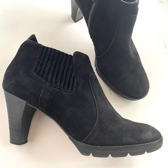 Paul Green Black Suede Heeled Ankle Booties Chelsea Lug sole Comfort US 7.5 - Picture 2 of 8